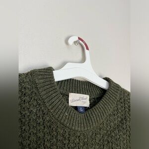 Universal Thread Pullover Sweater